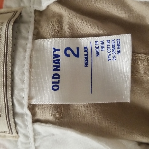 Old Navy khaki shorts - Picture 2 of 4
